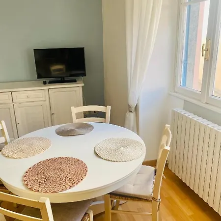 Alexa House Front شقة مانديلو ديل لاريو