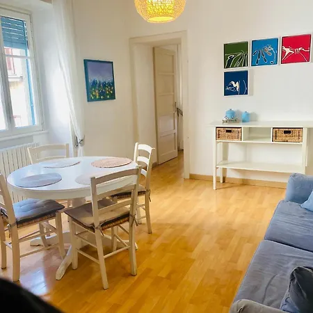 Alexa House Front شقة مانديلو ديل لاريو